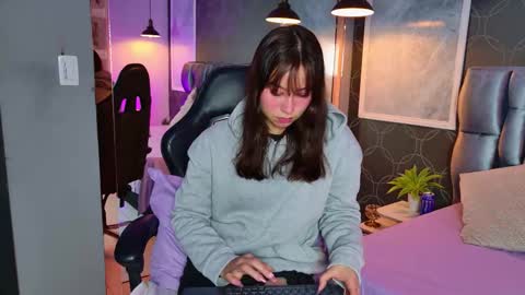 Snapshot of lovequinn_mjs chatting on 11-15-25, 09:11 Love online show from 11-15-25, 09:11