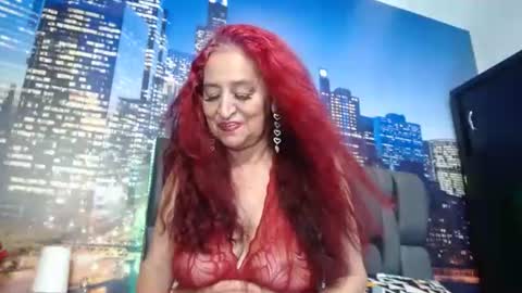 Snapshot of lover_mature2 chatting on 10-29-25, 01:52 Mature lover2 online show from 10-29-25, 01:52