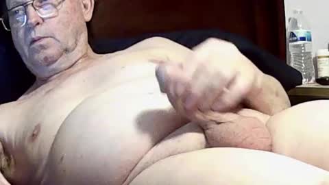 Snapshot of loverboy5820 chatting on 11-10-25, 05:34 loverboy5820 online show from 11-10-25, 05:34