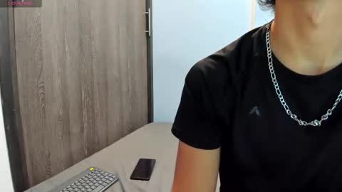 Snapshot of lovers_clover_x chatting on 10-31-25, 12:55 Lovers Clover X online show from 10-31-25, 12:55