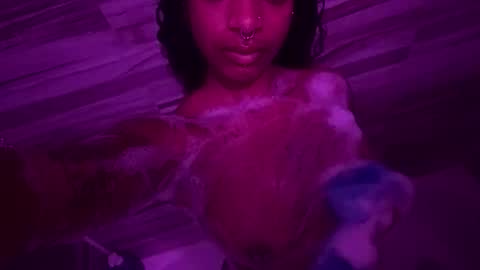 Snapshot of lovesalem chatting on 11-27-25, 04:03 lovesalem online show from 11-27-25, 04:03