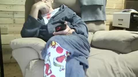 Snapshot of lovesex6565 chatting on 04-01-26, 12:39 just here to have fun and cum online show from 04-01-26, 12:39