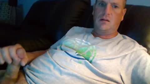 Snapshot of lovetocum37 chatting on 09-29-25, 01:33 lovetocum37 online show from 09-29-25, 01:33