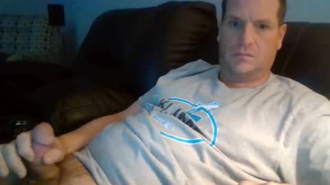 Snapshot of lovetocum37 chatting on 12-15-25, 06:45 lovetocum37 online show from 12-15-25, 06:45