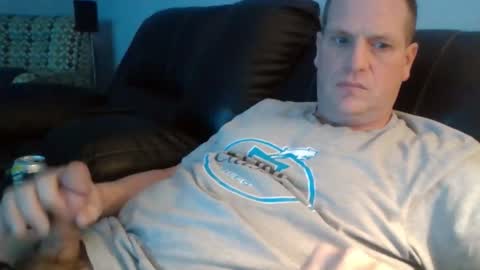 Snapshot of lovetocum37 chatting on 02-17-26, 01:46 lovetocum37 online show from 02-17-26, 01:46