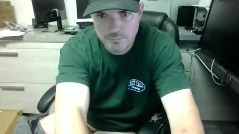 Snapshot of lovetofps chatting on 01-04-25, 08:16 Love2Game online show from 01-04-25, 08:16