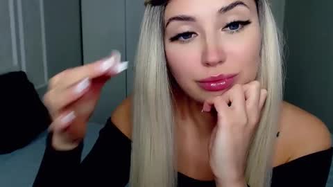 Rosie  online show from 02-18-25, 12:17