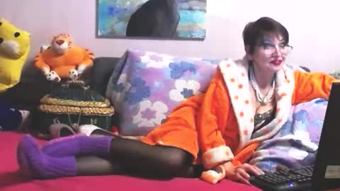 Anna online show from 10-16-25, 09:16