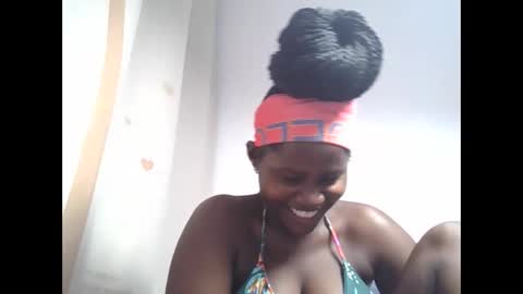 lovie_paula online show from 11-05-25, 03:23