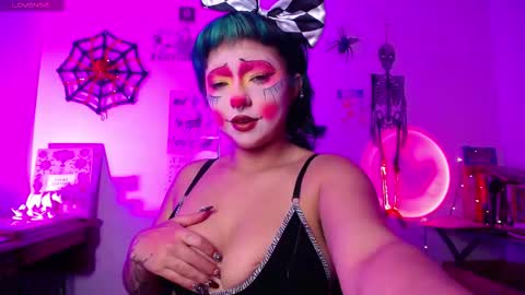 loving_alma online show from 10-30-25, 03:52