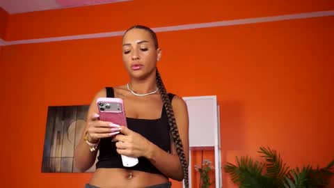 Snapshot of lovingblondie chatting on 02-11-26, 07:02 Nora online show from 02-11-26, 07:02