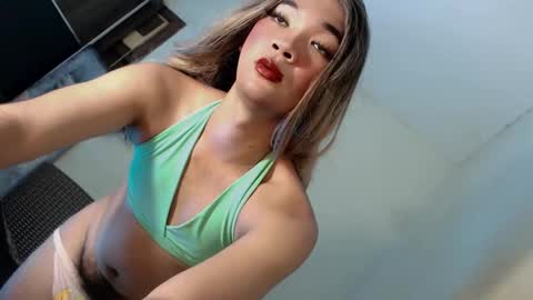 Lovingmonaru969 online show from 09-18-25, 12:51