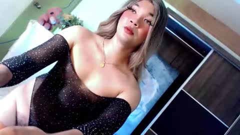 Lovingmonaru969 online show from 11-21-25, 04:05