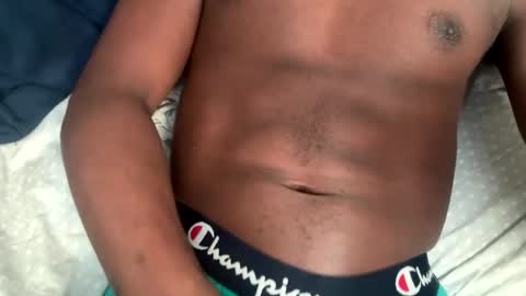 Snapshot of lowlife225 chatting on 12-19-24, 09:06 lowlife225 online show from 12-19-24, 09:06