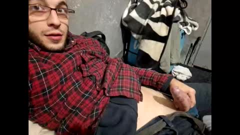 Lshot D online show from 10-19-25, 03:51