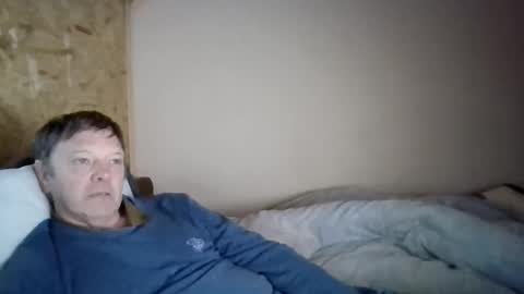 lu485947452685 online show from 11-18-25, 02:21