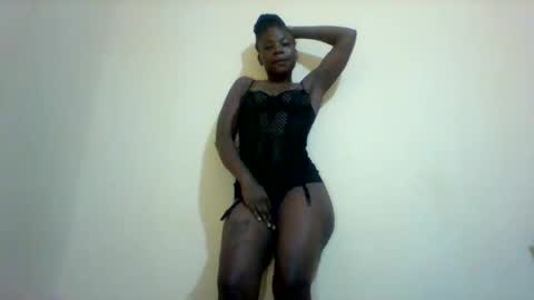 Snapshot of lu_lu21 chatting on 03-10-25, 12:18 lu_lu21 online show from 03-10-25, 12:18