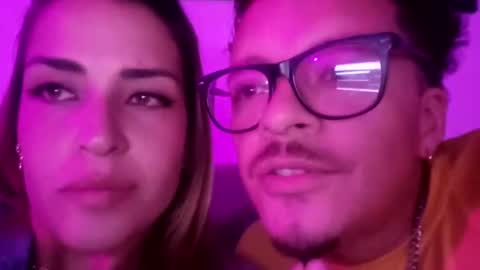 Snapshot of lu_pink chatting on 10-09-25, 11:14 lu_pink online show from 10-09-25, 11:14