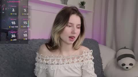 Lua online show from 12-19-25, 10:39