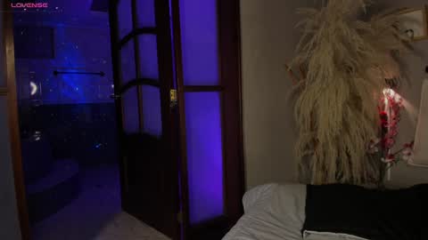  ---Goys incredible photographs online show from 01-13-25, 06:05