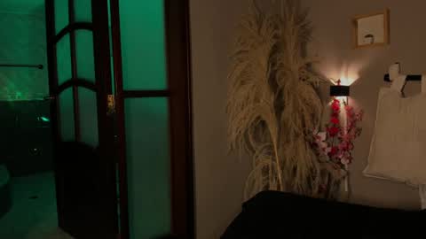  ---Goys incredible photographs online show from 01-22-25, 07:56