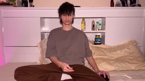 Snapshot of luan2006lovecarti chatting on 11-20-25, 11:48 luan online show from 11-20-25, 11:48