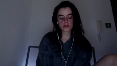 Snapshot of luana789 chatting on 12-19-24, 10:21 luana online show from 12-19-24, 10:21