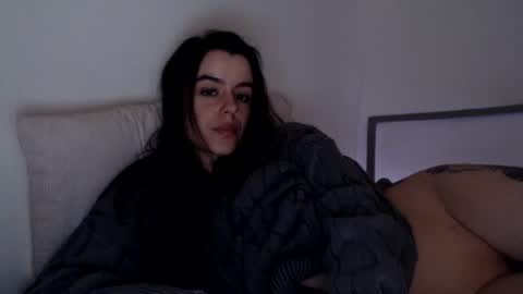 Snapshot of luana789 chatting on 12-20-24, 01:25 luana online show from 12-20-24, 01:25