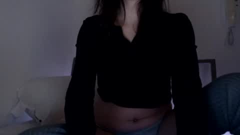 Snapshot of luana789 chatting on 01-08-25, 01:32 luana online show from 01-08-25, 01:32