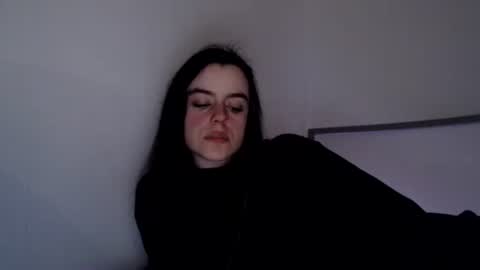 Snapshot of luana789 chatting on 01-08-25, 10:27 luana online show from 01-08-25, 10:27