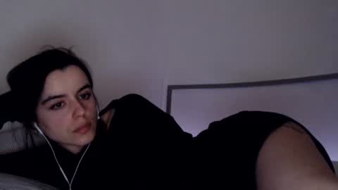 Snapshot of luana789 chatting on 01-12-25, 01:21 luana online show from 01-12-25, 01:21