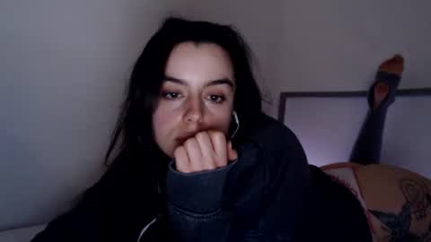 Snapshot of luana789 chatting on 01-16-25, 01:27 luana online show from 01-16-25, 01:27