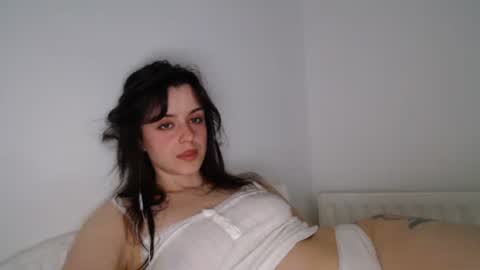 Snapshot of luana789 chatting on 10-14-25, 09:48 luana online show from 10-14-25, 09:48