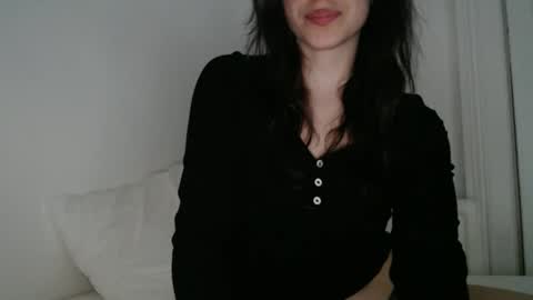 Snapshot of luana789 chatting on 11-08-25, 10:41 luana online show from 11-08-25, 10:41