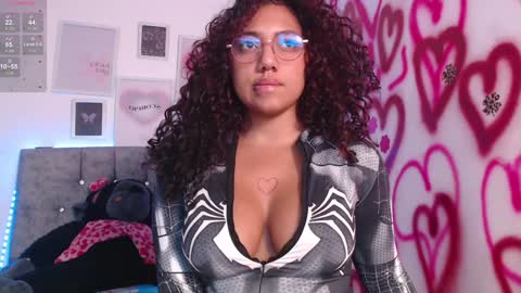 Luana grey1 on ig online show from 02-05-25, 06:26
