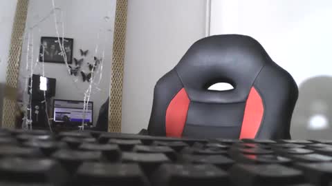 Snapshot of luanna837 chatting on 01-12-25, 04:50 luanna837 online show from 01-12-25, 04:50