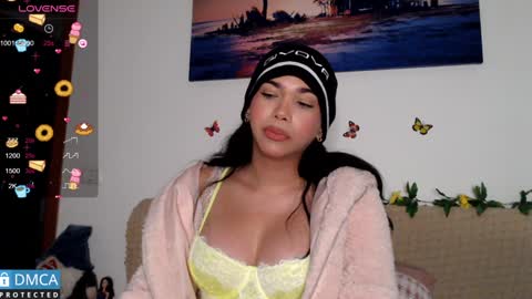 luara_ online show from 01-07-25, 06:38