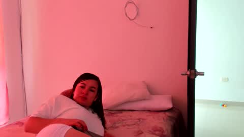 luara__01__lecat_1 online show from 03-01-26, 04:09