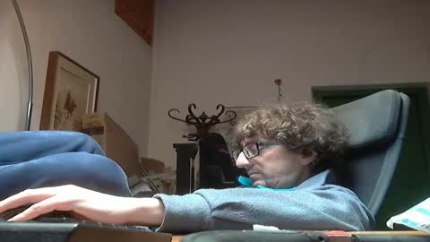 Snapshot of luca78_78 chatting on 10-12-25, 12:15 luca78 online show from 10-12-25, 12:15