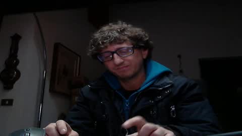 Snapshot of luca78_78 chatting on 11-15-25, 09:50 luca78 online show from 11-15-25, 09:50