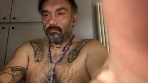 Snapshot of luca78re chatting on 12-03-25, 11:03 luca78re online show from 12-03-25, 11:03