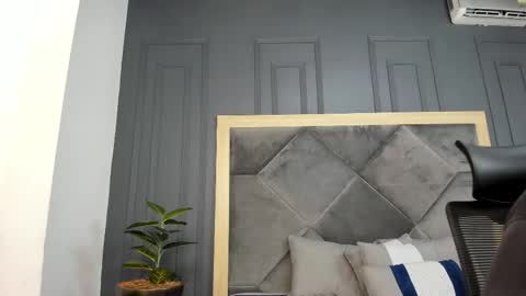 luca_morettii online show from 11-08-25, 12:05