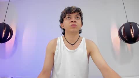 Snapshot of lucaas_king chatting on 01-07-25, 11:16 Lukas online show from 01-07-25, 11:16