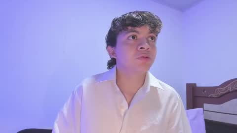 Snapshot of lucaas_king chatting on 01-25-25, 01:30 Lukas online show from 01-25-25, 01:30