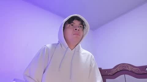 Snapshot of lucaas_king chatting on 01-26-25, 01:58 Lukas online show from 01-26-25, 01:58