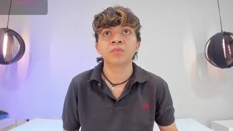 Snapshot of lucaas_king chatting on 01-27-25, 11:43 Lukas online show from 01-27-25, 11:43