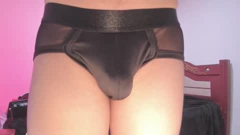 Snapshot of lucaas_king chatting on 01-30-25, 03:08 Lukas online show from 01-30-25, 03:08