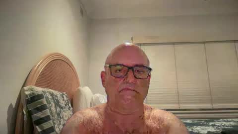 lucas10004 online show from 12-17-24, 12:00