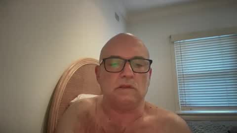 lucas10004 online show from 12-17-24, 09:38