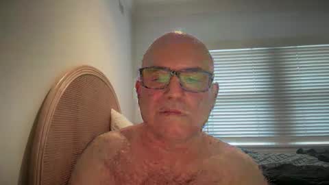 lucas10004 online show from 12-26-24, 10:09